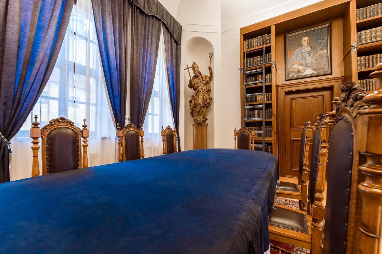 Nove Adalbertinum Hradec Králové Eksteriør billede